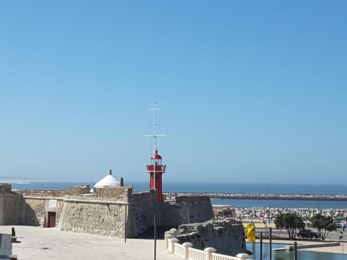 Rua Das Rosas 22/B&B Figueira da Foz Buitenkant foto